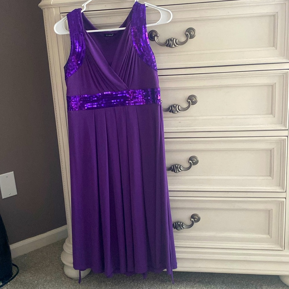 Gorgeous Purple Dress. Knee length.